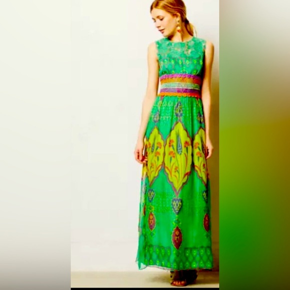 Anthropologie Dresses & Skirts - 100% silk dress with embroidery and 100% cotton lining.